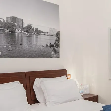 Eroom42 Guest House-3
